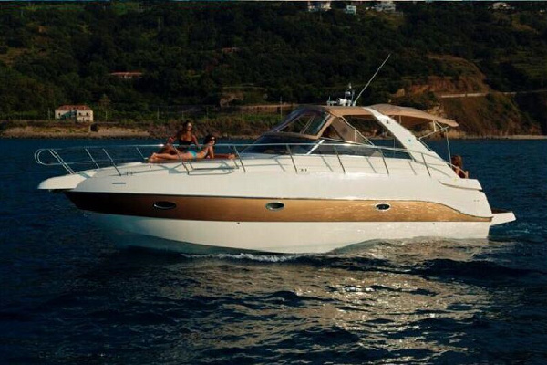 34英尺运动游艇