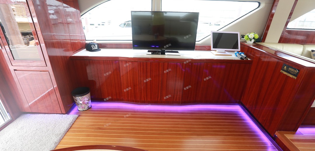 63尺豪華游艇 63尺豪華游艇