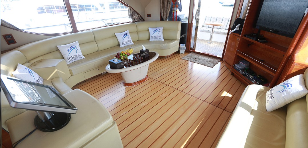 68英尺豪華游艇