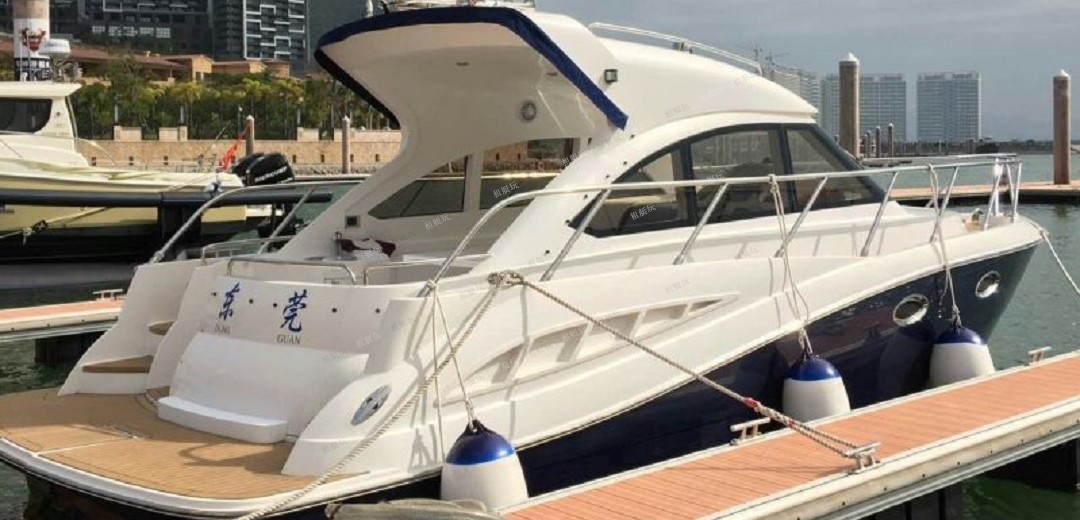 32英尺運(yùn)動(dòng)快艇 32英尺運(yùn)動(dòng)快艇